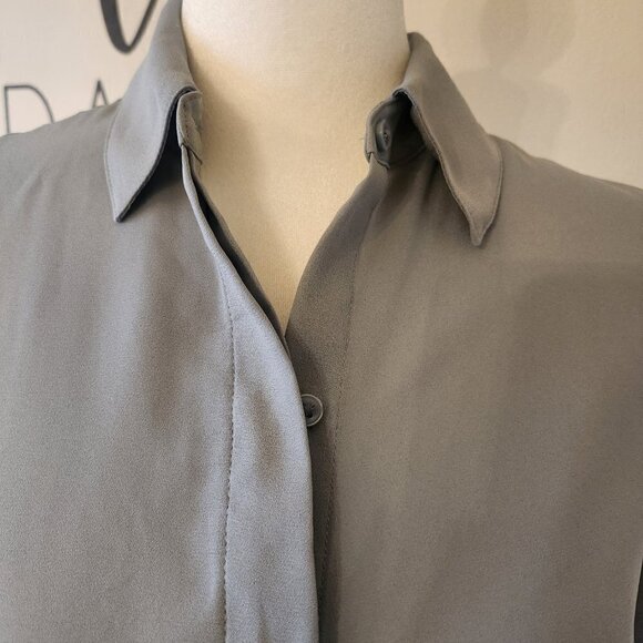 EXPRESS POWDER BLUE BUTTON UP BLOUSE WITH SMOCKED SLEEVE CUFFS - XS - Picture 2 of 6